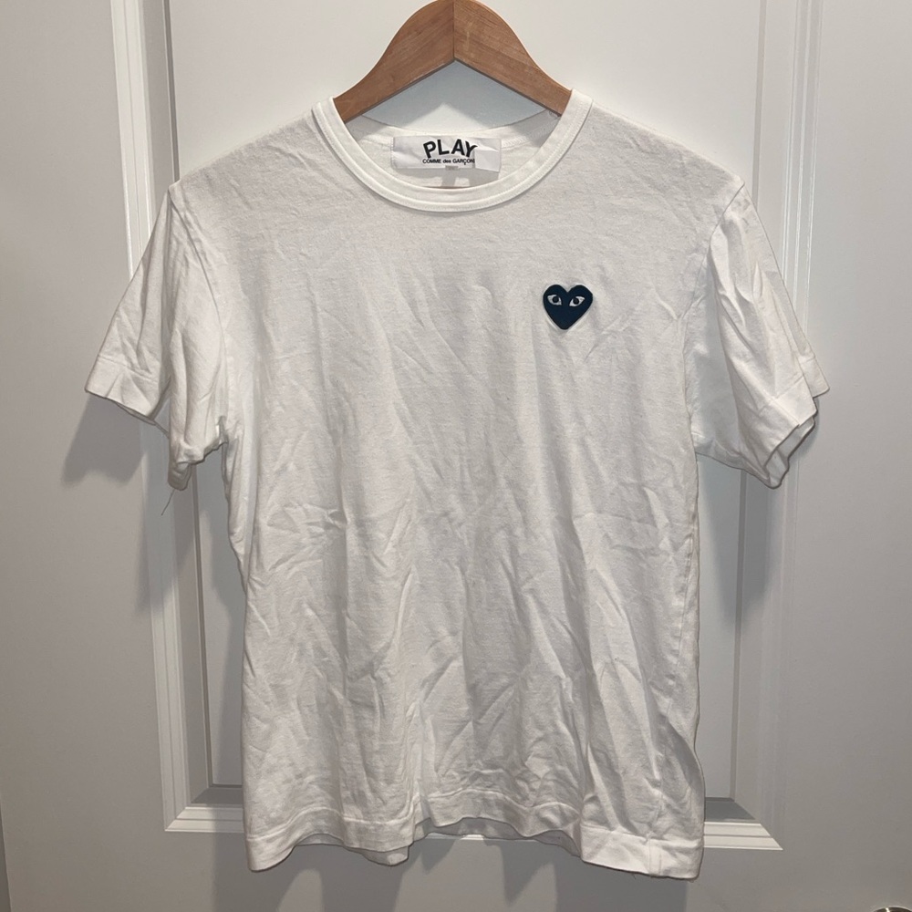 Comme des garçons white tshirt with black heart